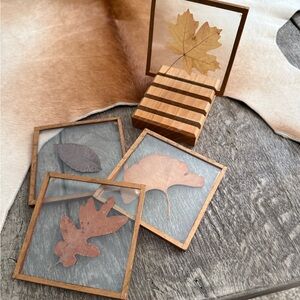 Brand NWOT Set of 4 Gorgeous Botanical Art Coasters with Wood Stand